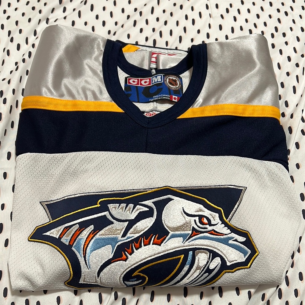 CCM Nashville Vintage Predators NHL Canada Jersey